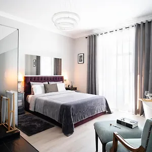 Downtown Guest house Loule