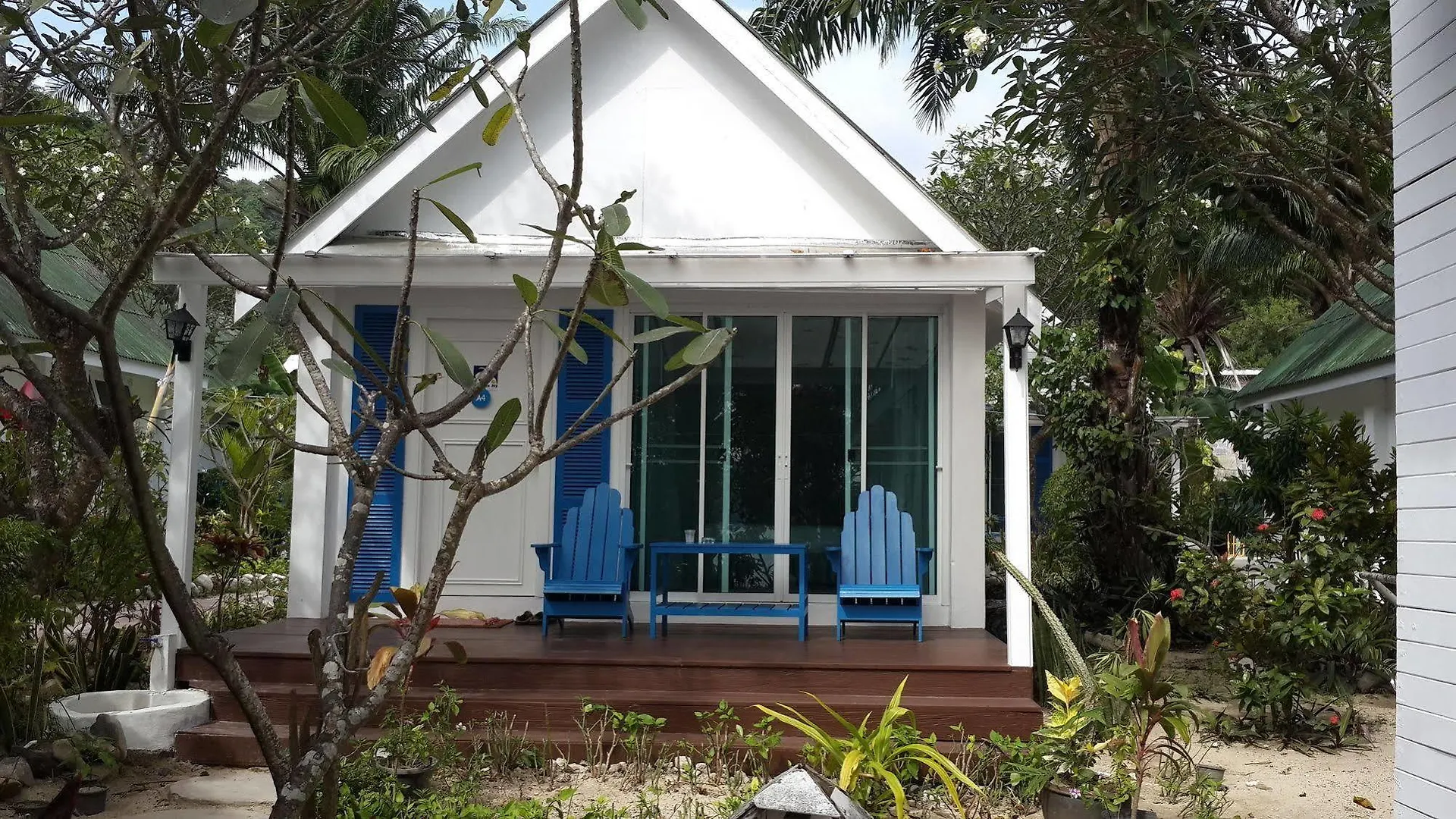 Pp Blue Sky Resort-Sha Plus Phi Phi Don Thailand